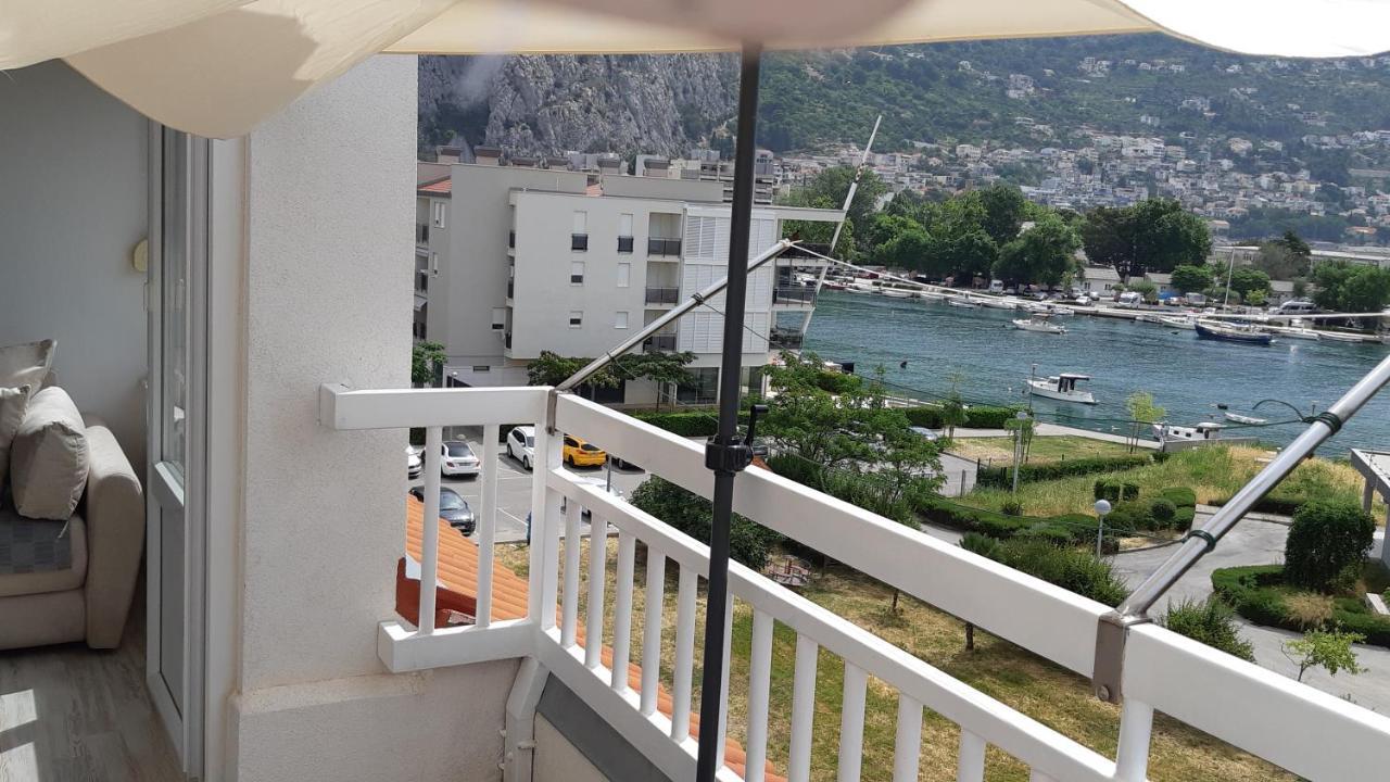 Seaview Apartment Omis Exterior photo