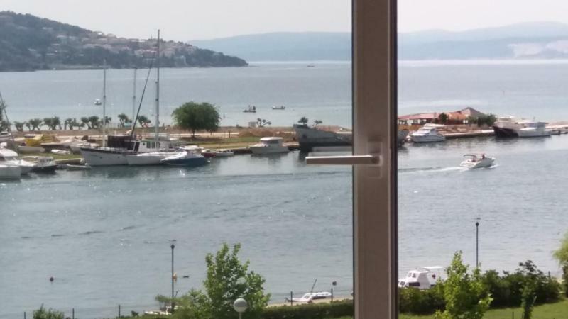 Seaview Apartment Omis Exterior photo