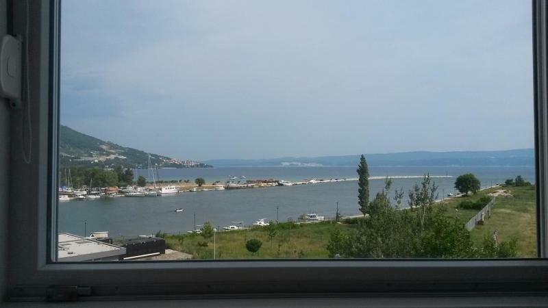 Seaview Apartment Omis Exterior photo